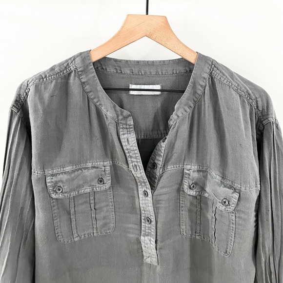 Lucky Brand Women’s Utility Pocket Button Up Shirt Gray Size Large - Picture 5 of 8